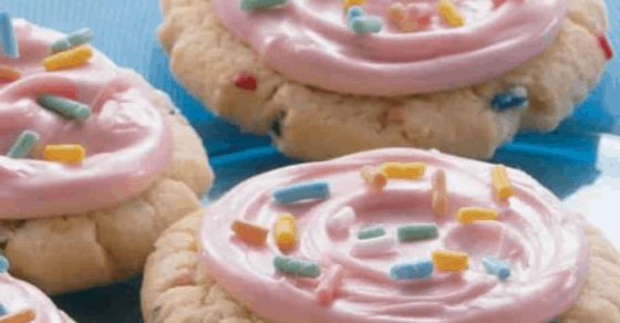 3 Ingredient Funfetti Cookies - Your Modern Family