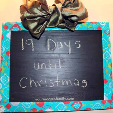 chalkboard Christmas Countdown from old picture frame