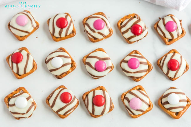 Valentines Pretzel Buttons with Hershey Kisses an